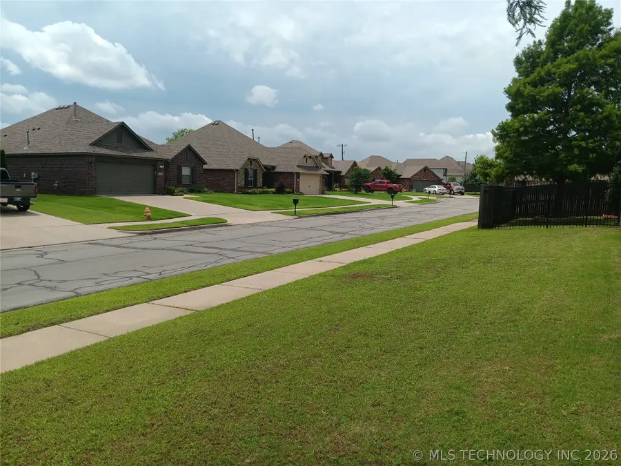 4734 S 178th East Avenue, Tulsa, OK 74134 - #2