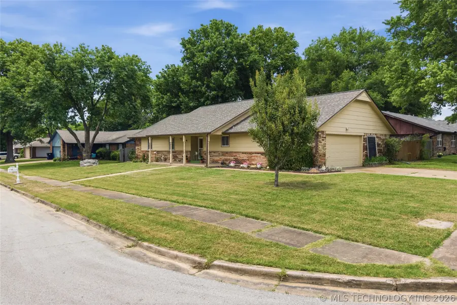 3016 E Knoxville Street, Broken Arrow, OK 74014 - #2