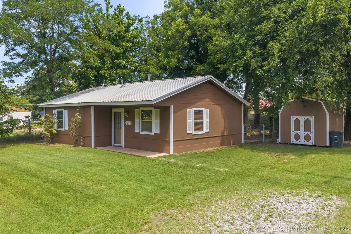 304 W Louisiana Street, Durant, OK 74701 - #1