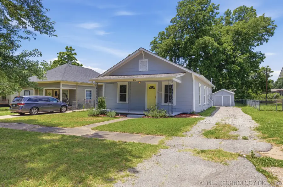 612 S Walnut Street, Sapulpa, OK 74066 - #2