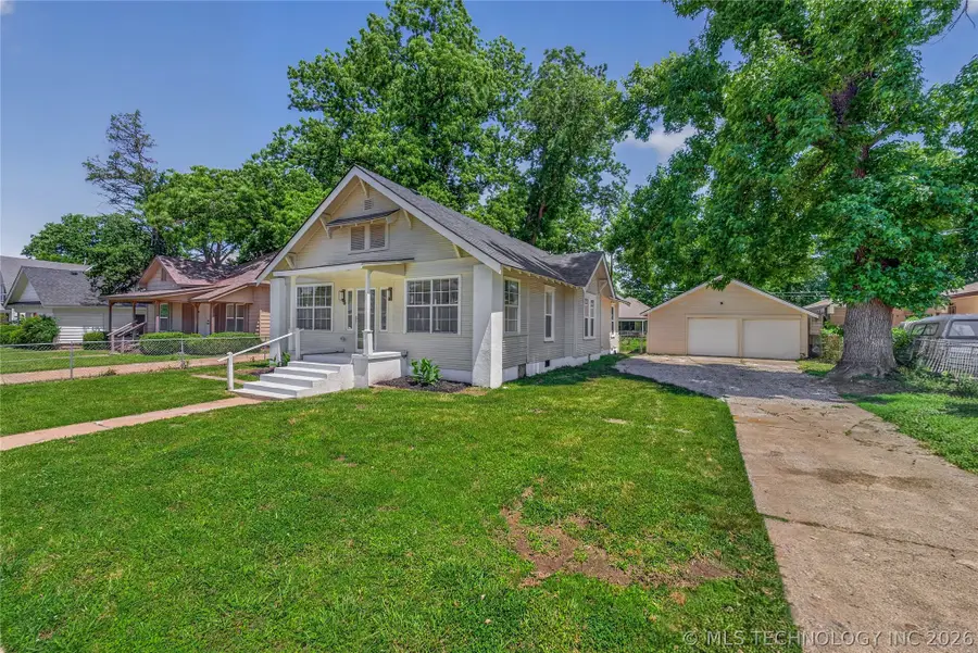 320 E 5th Street, Claremore, OK 74017 - #3