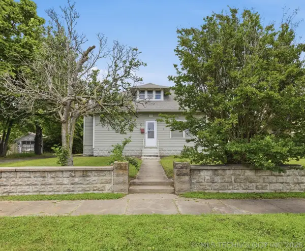 105 N 2nd Street, Wagoner, OK 74467