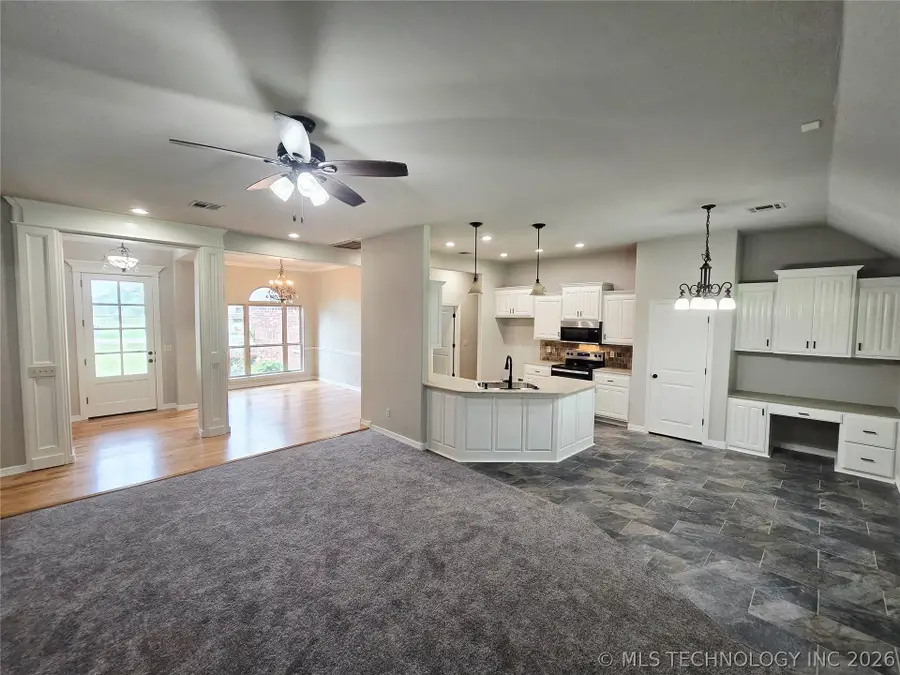 5108 E Hickory Meadow Drive, Claremore, OK 74019 - #2