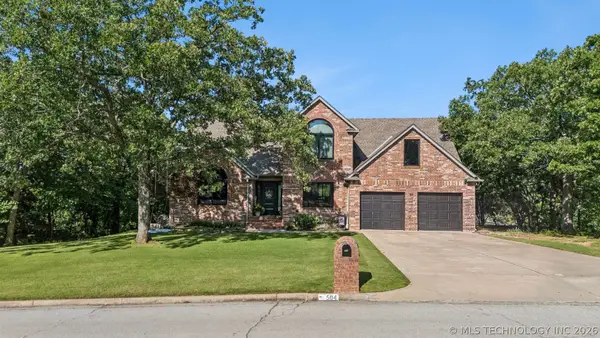 504 Oak Ridge Drive, Sand Springs, OK 74063