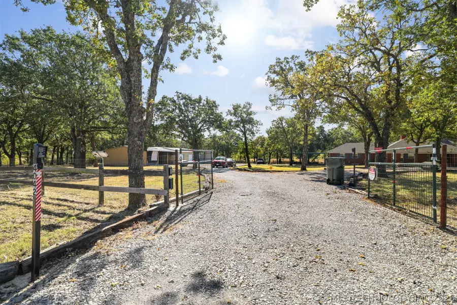 4042 3rd Ne, Ardmore, OK 73401 - #2