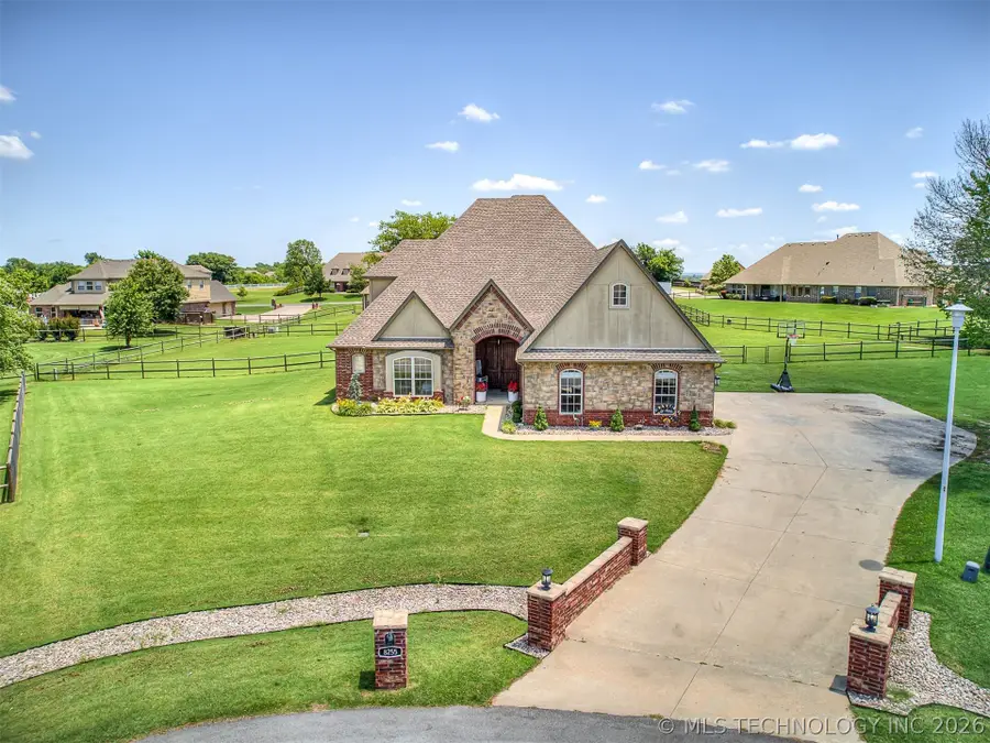 8255 N 70th East Court, Owasso, OK 74055 - #2