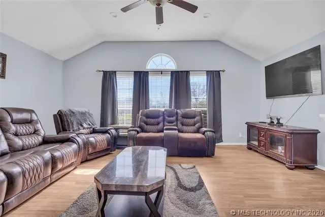 2517 Westwood Court, Ardmore, OK 73401 - #3