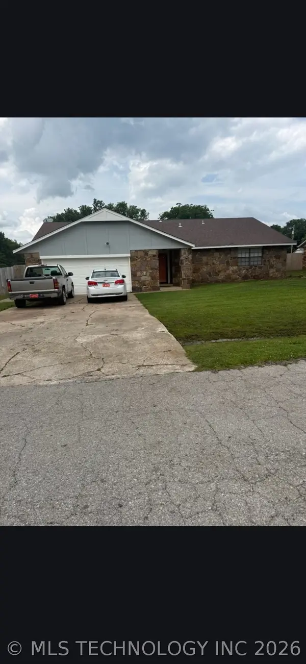 17401 E 77th Street, Owasso, OK 74055