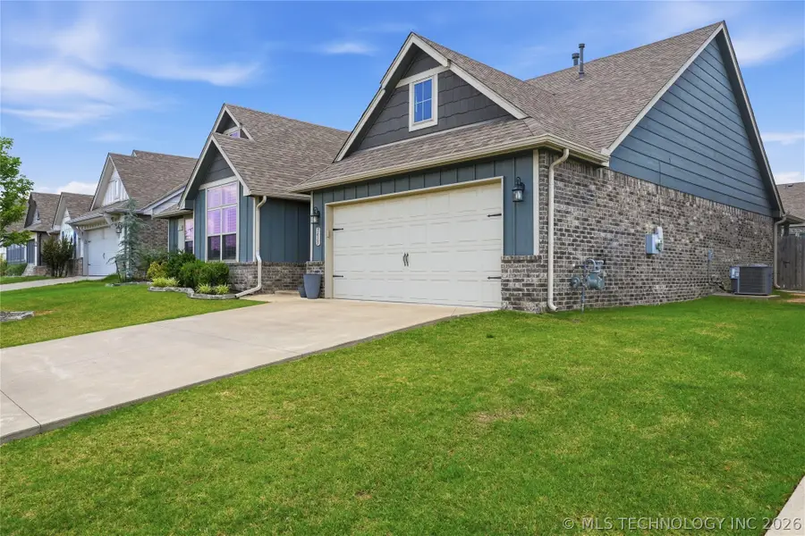3615 N 32nd Street, Broken Arrow, OK 74014 - #2