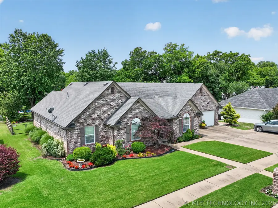 204 Gist Drive, Pryor, OK 74361 - #2