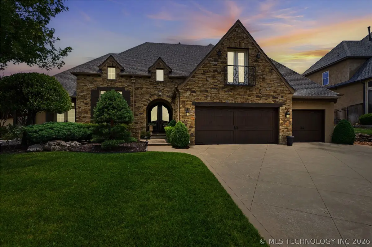 5621 W Charleston Street, Broken Arrow, OK 74011 - #1