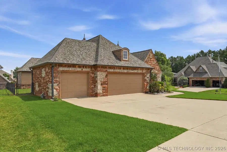 327 E 123rd Court S, Jenks, OK 74037 - #3
