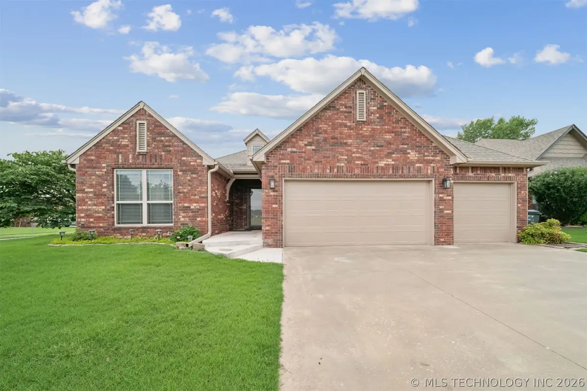 14320 E 92nd Street, Owasso, OK 74055 - #1