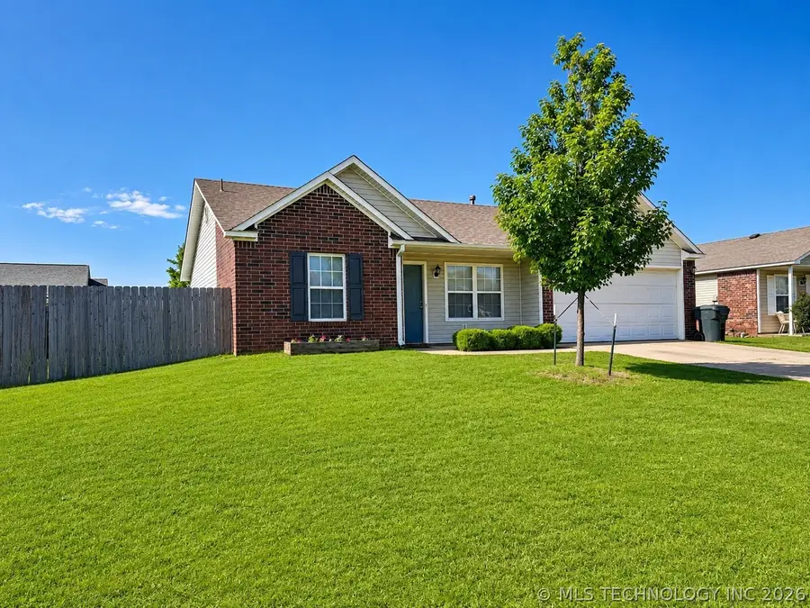 1109 W 24th Street N, Claremore, OK 74017 - #2