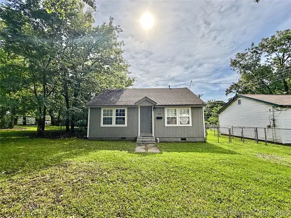 204 N Cedar Avenue, Tahlequah, OK 74464