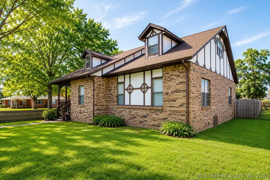 322 E Young Street, Morris, OK 74445 - #3