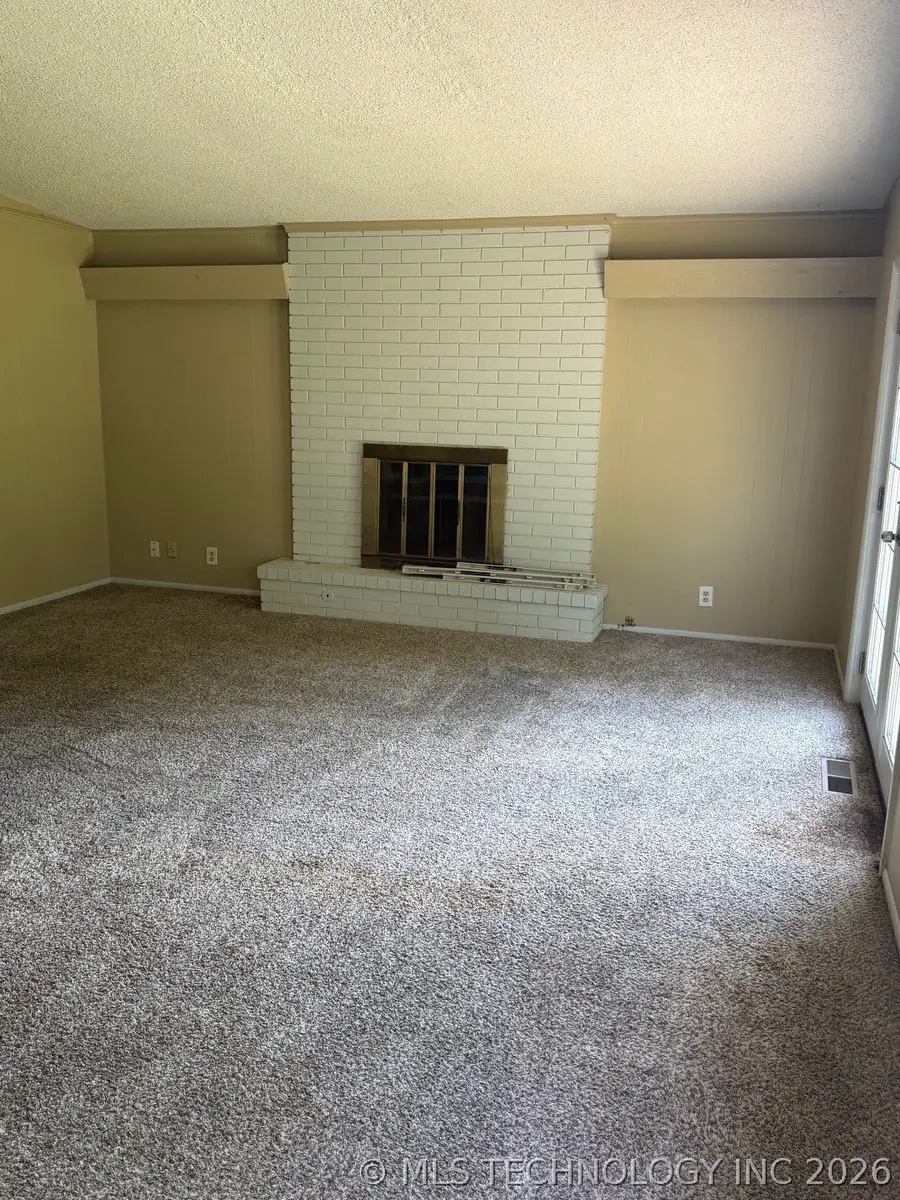 1928 E 55th Place, Tulsa, OK 74105 - #2