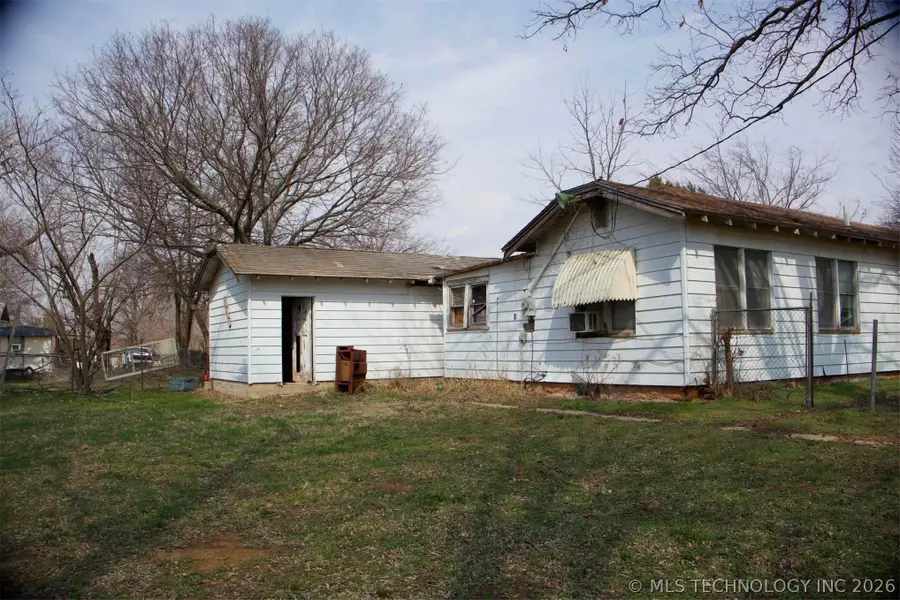 706 S Layton, Earlsboro, OK 74840 - #3