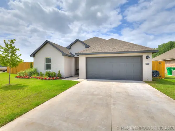 7030 E 155th Place S, Bixby, OK 74008