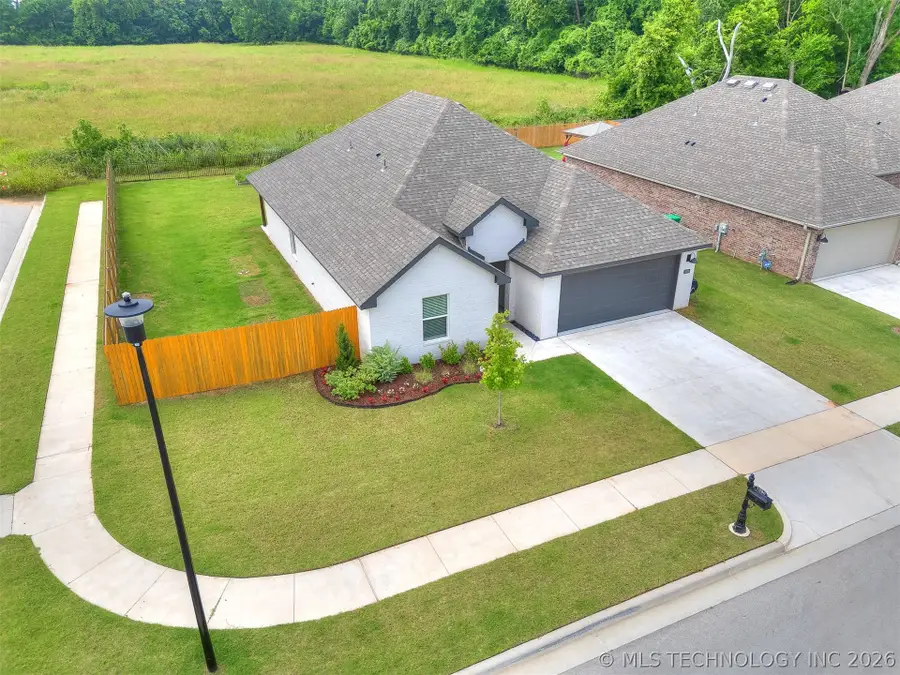 7030 E 155th Place S, Bixby, OK 74008 - #2