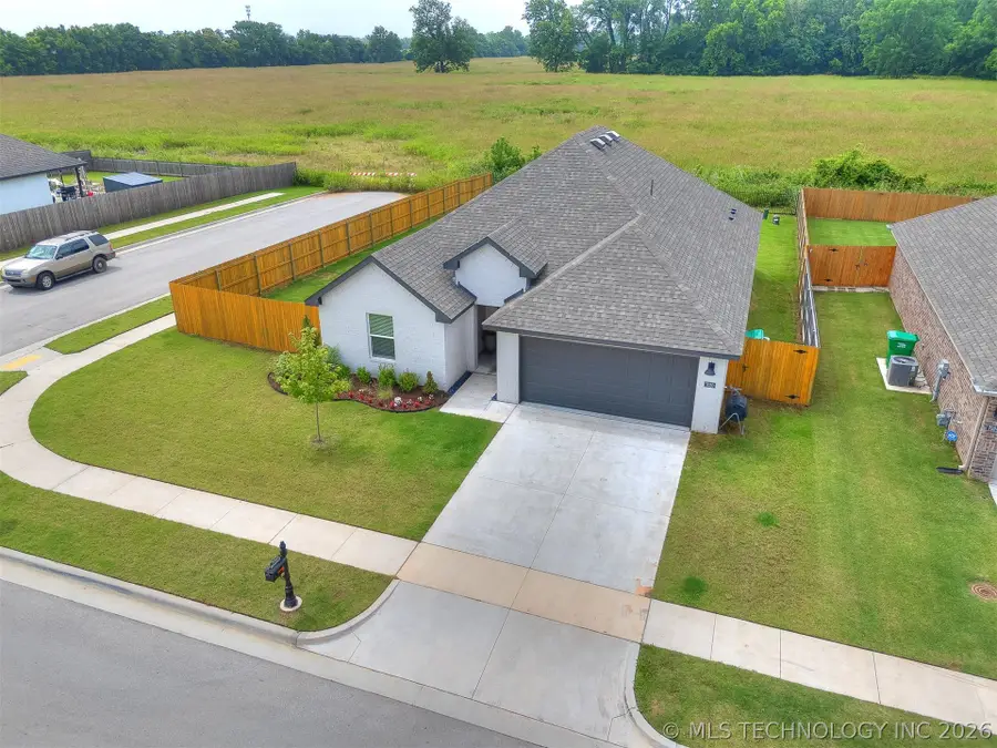 7030 E 155th Place S, Bixby, OK 74008 - #3