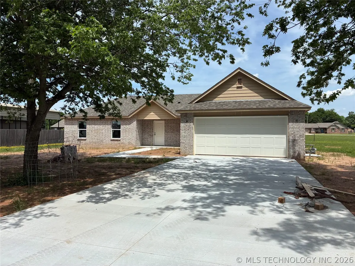 504 NW 7th Street, Wagoner, OK 74467 - #1