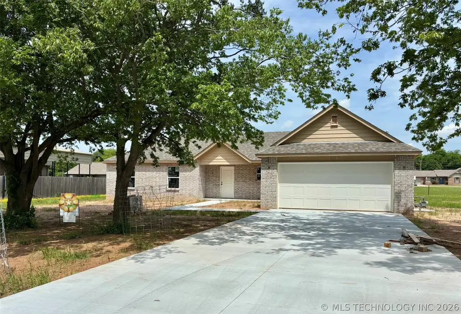 504 NW 7th Street, Wagoner, OK 74467 - #2