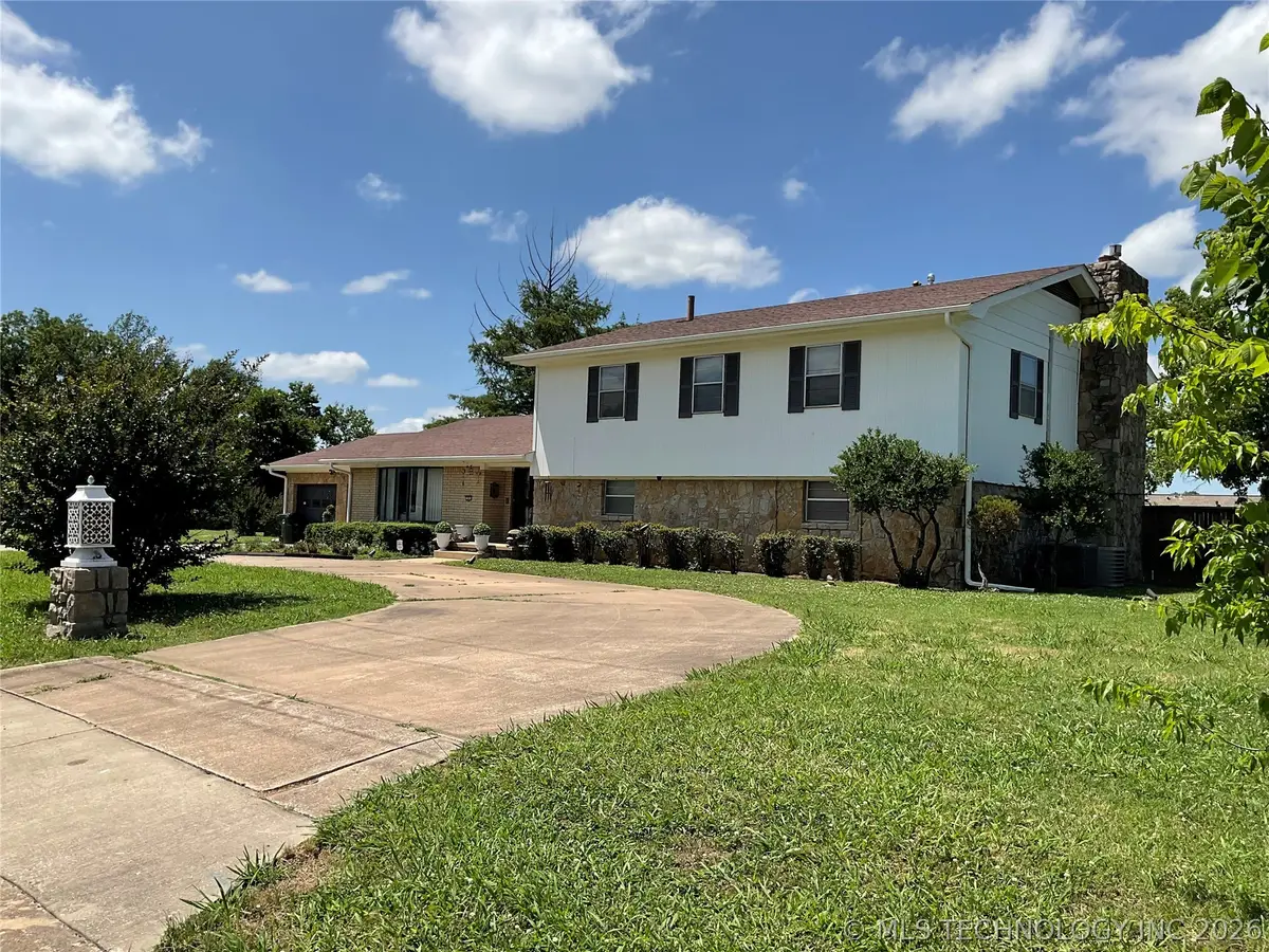 1201 E 4th Street, Okmulgee, OK 74447 - #1
