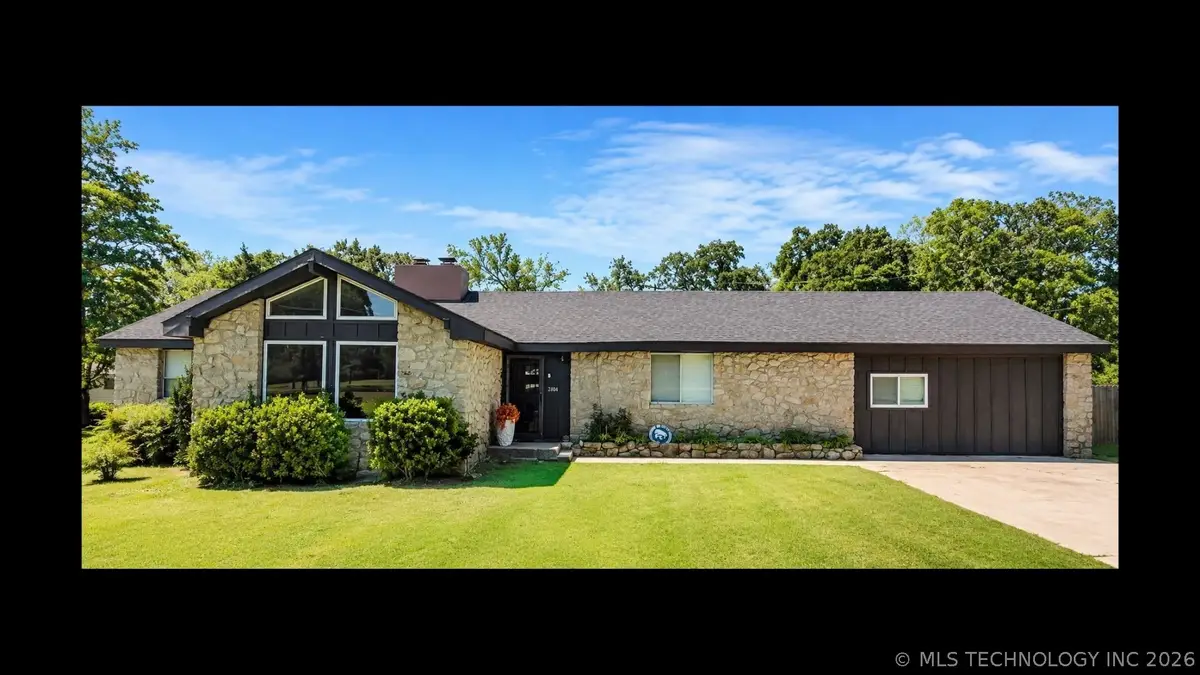 2401 Grandview Avenue, Pawhuska, OK 74056 - #1