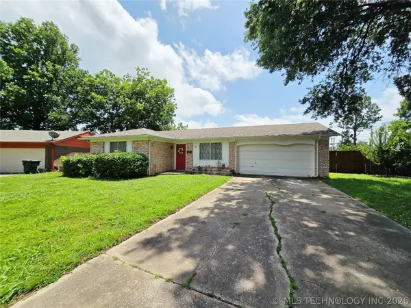 1121 W 14th Place, Claremore, OK 74017