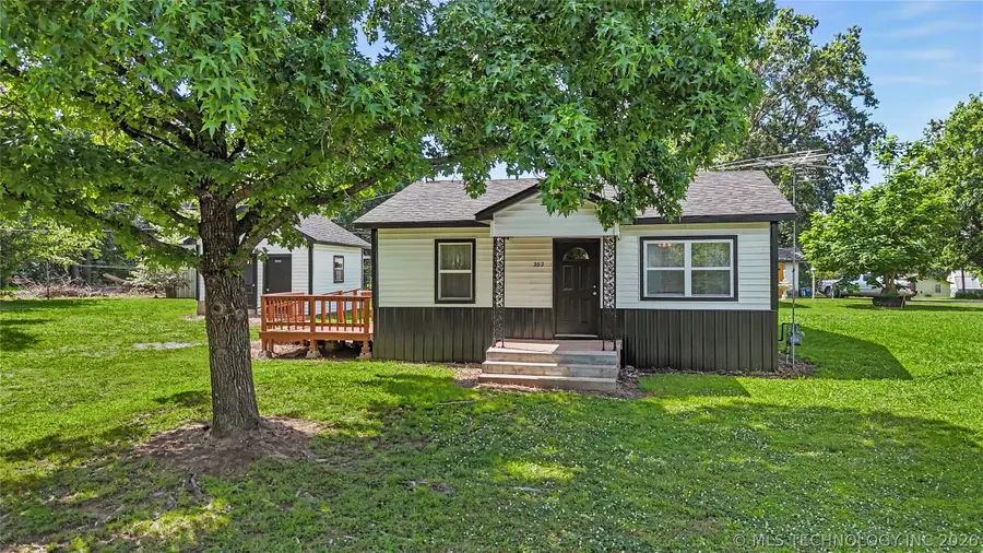 202 Radcliff Street, Locust Grove, OK 74352 - #3