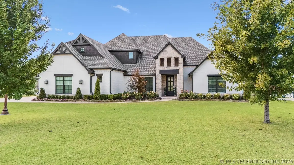 19236 E Twin Creek Drive, Owasso, OK 74015 - #1