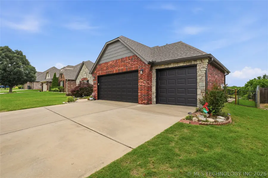 9306 E 91st Street N, Owasso, OK 74055 - #2
