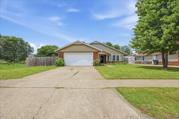 12007 E 83rd Street N, Owasso, OK 74055