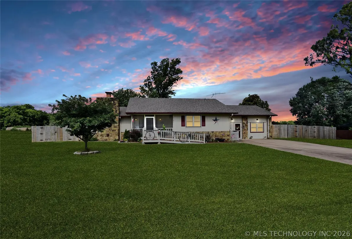 1101 N Taylor Avenue, Wagoner, OK 74467 - #1