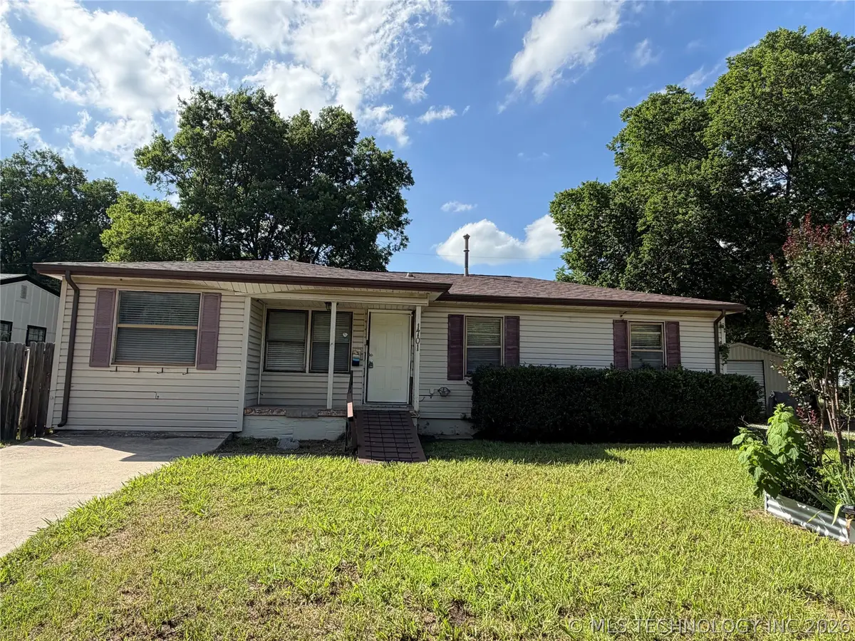 1701 Tower Drive, Ardmore, OK 73401 - #1