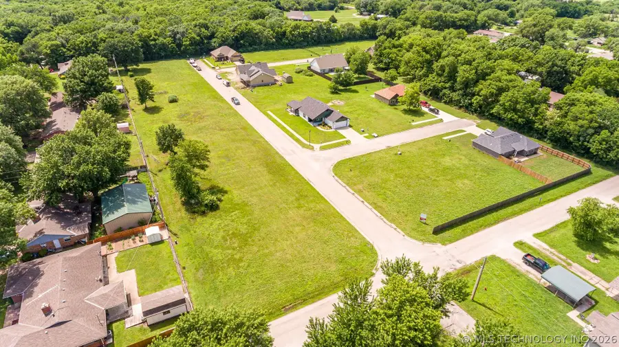 416 W 7th Street, Dewey, OK 74029 - #2