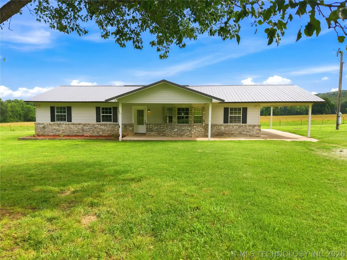 465602 E 850 Road, Stilwell, OK 74960 - #1