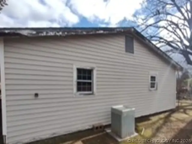 1312 E Highland Avenue, Wister, OK 74966 - #2