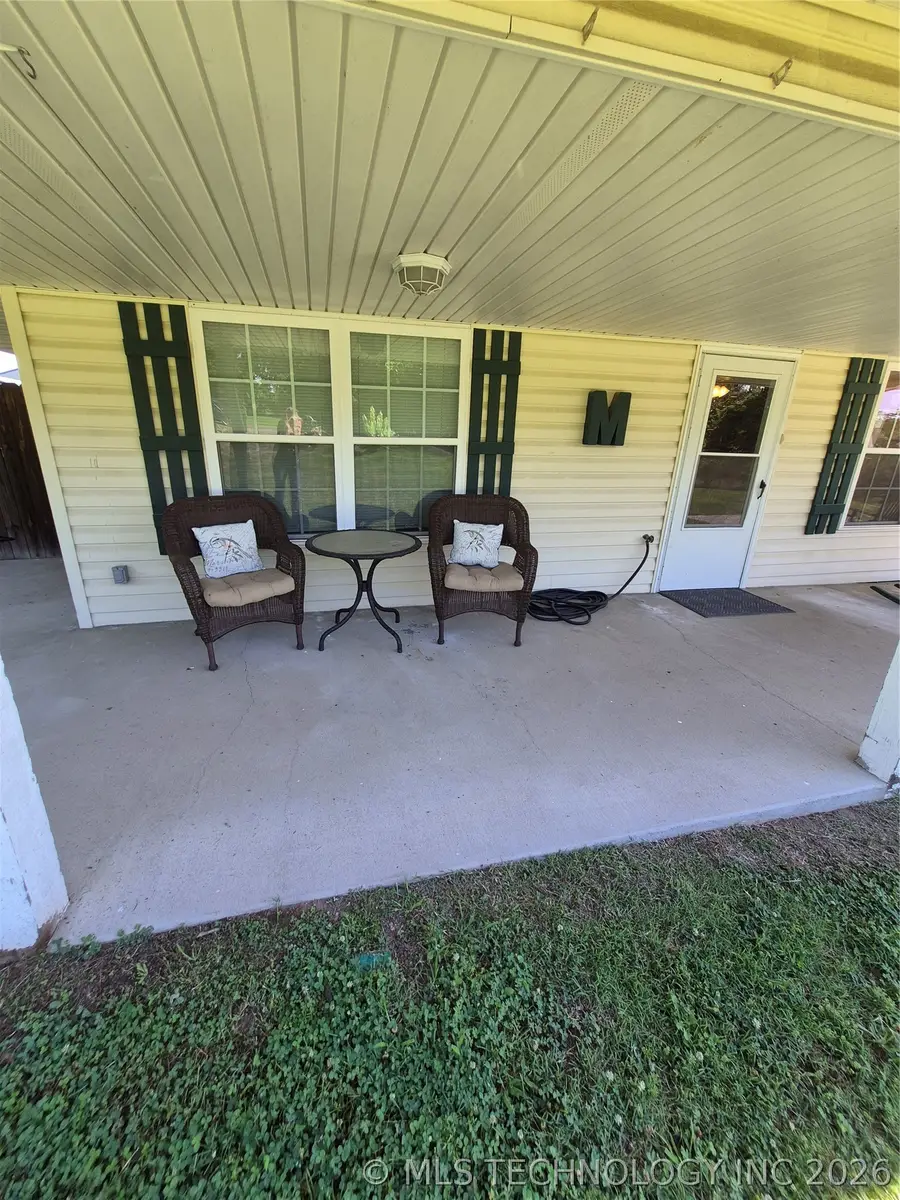 911 W Creek, Checotah, OK 74426 - #3