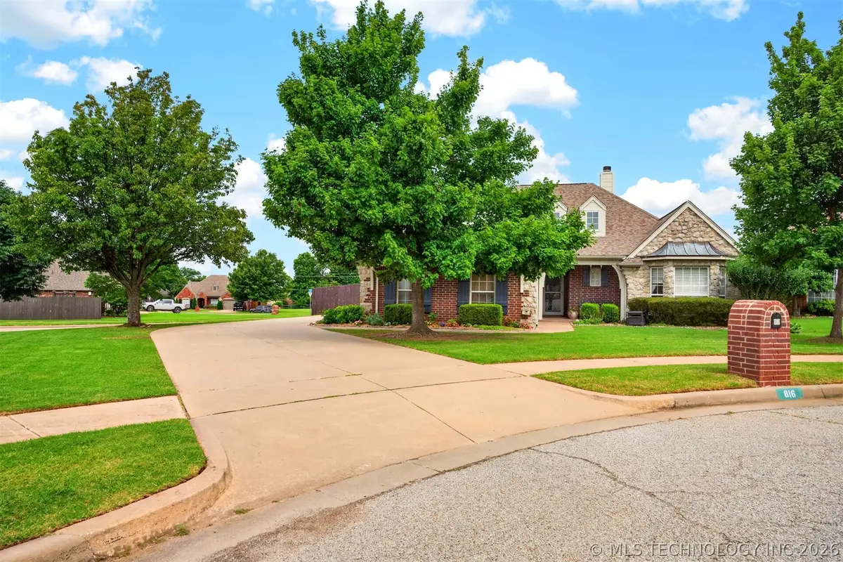 816 W Juneau Street, Broken Arrow, OK 74012 - #1