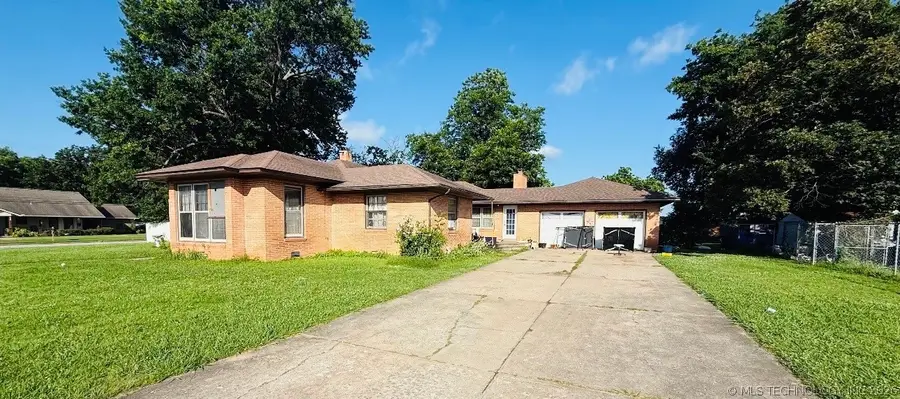 18 S Coo Y Yah Street, Pryor, OK 74361 - #2