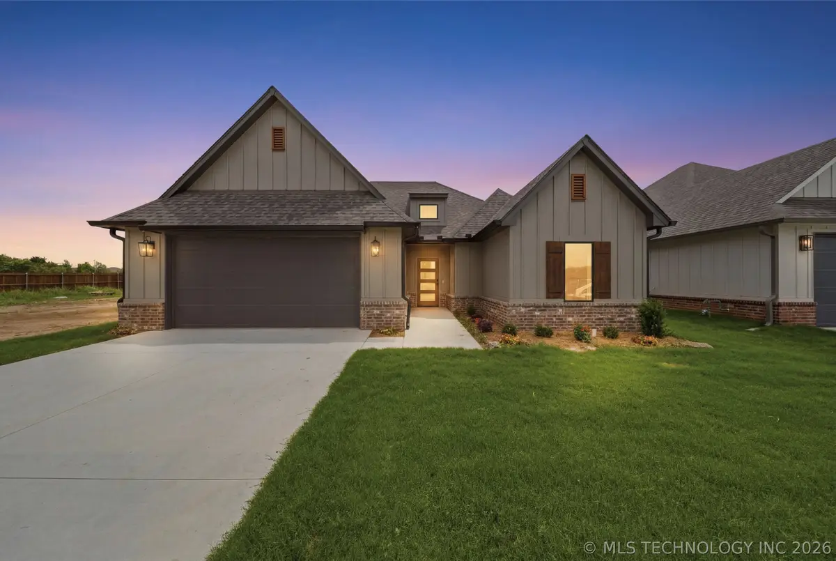 1005 S Chickasaw Street, Skiatook, OK 74070 - #1