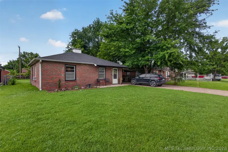 316 SE 4th Street, Pryor, OK 74361 - #2