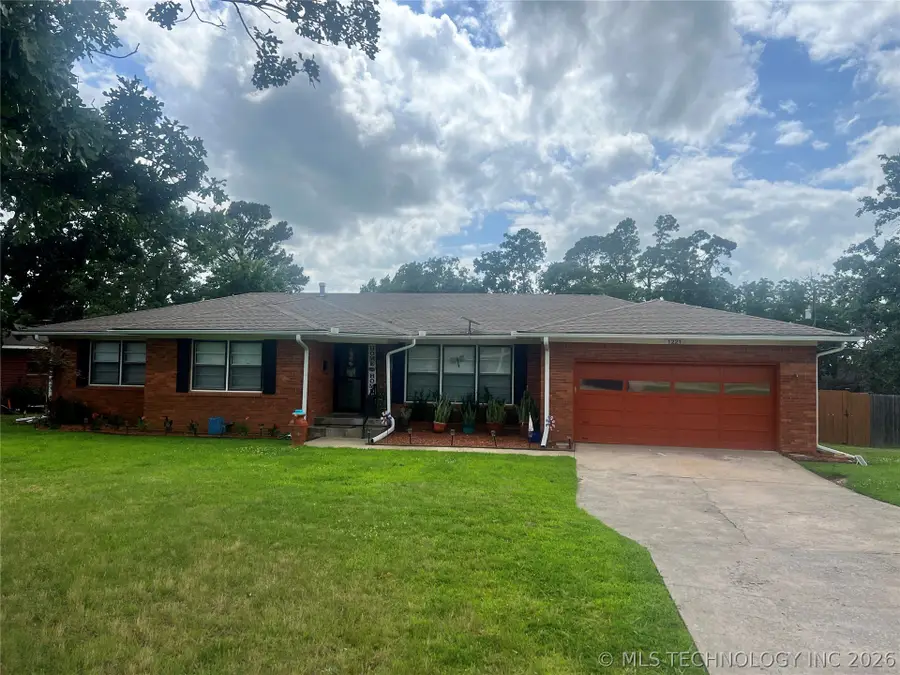 1221 Country Club, McAlester, OK 74501 - #2
