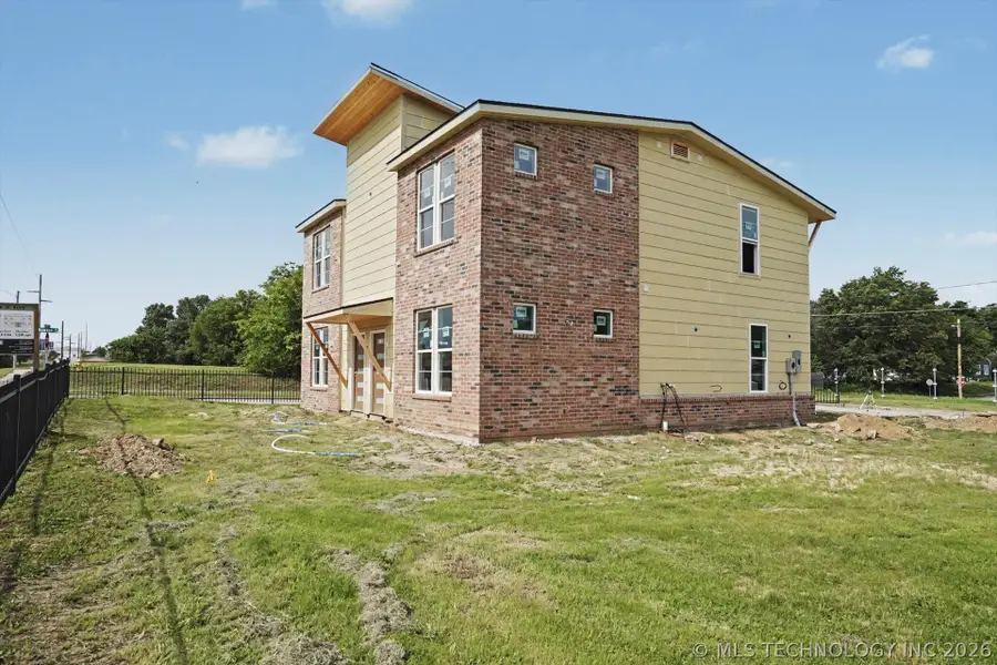 1314 Martin Luther King Jr Boulevard, Tulsa, OK 74106 - #2