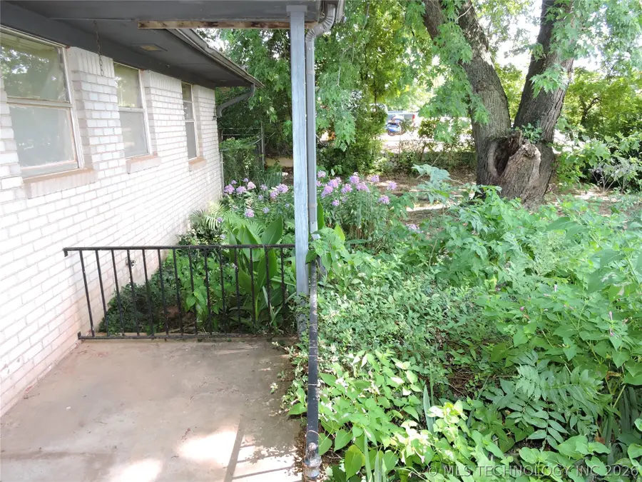 312 S Flynn Avenue, Chandler, OK 74834 - #3