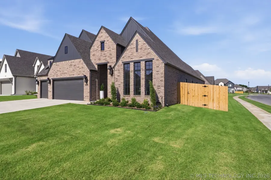 14285 S Delaware Place, Bixby, OK 74008 - #2