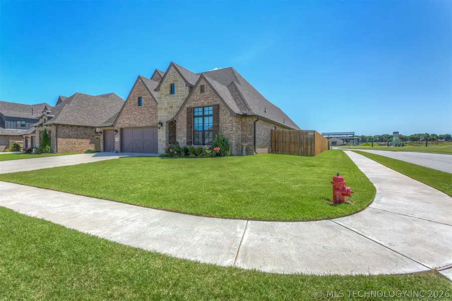 7901 N 147th East Avenue, Owasso, OK 74055 - #3