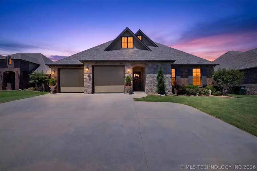 8108 N 77th East Avenue, Owasso, OK 74055 - #2